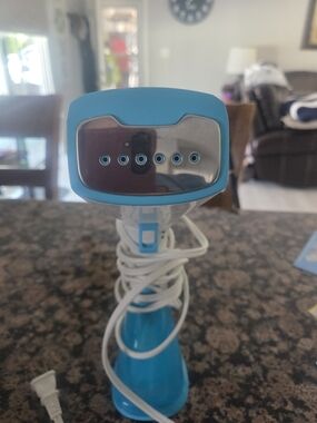 Black & Decker Handheld Garment Steamer in Bright Blue